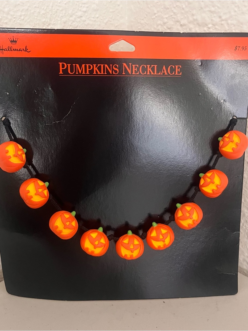 Vintage 1988 Hallmark Halloween Pumpkins Necklace New Collectible Jewerly